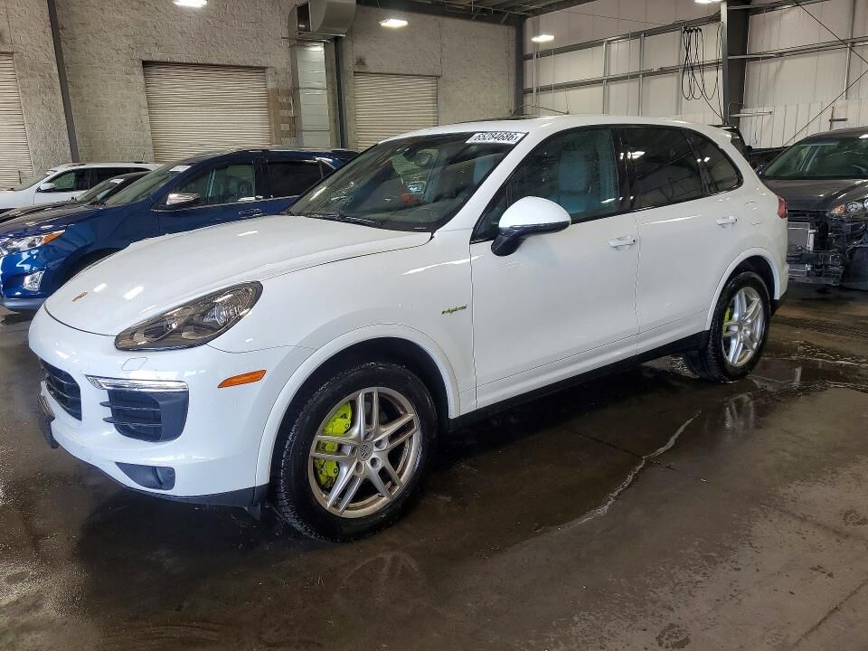 2017 PORSCHE Cayenne