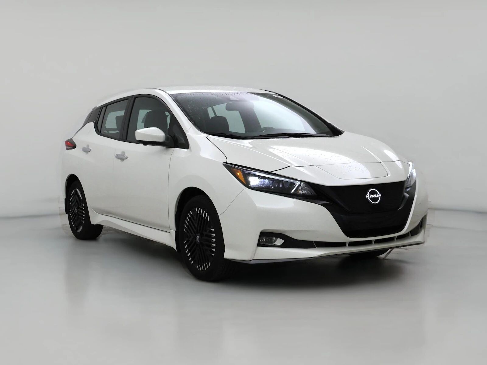 2024 NISSAN Leaf