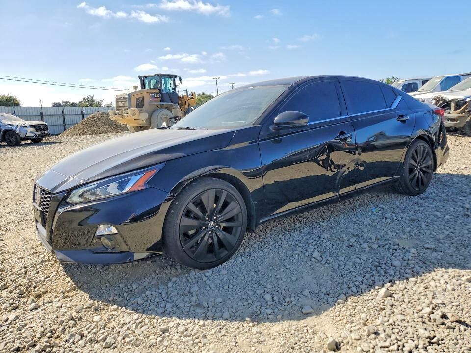 2022 NISSAN Altima