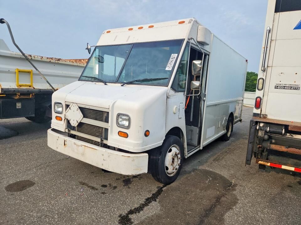 2004 FREIGHTLINER MT 45 Chassis