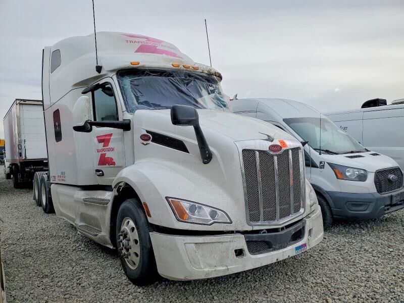 2023 PETERBILT 579