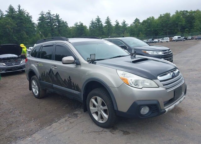 2014 SUBARU Outback