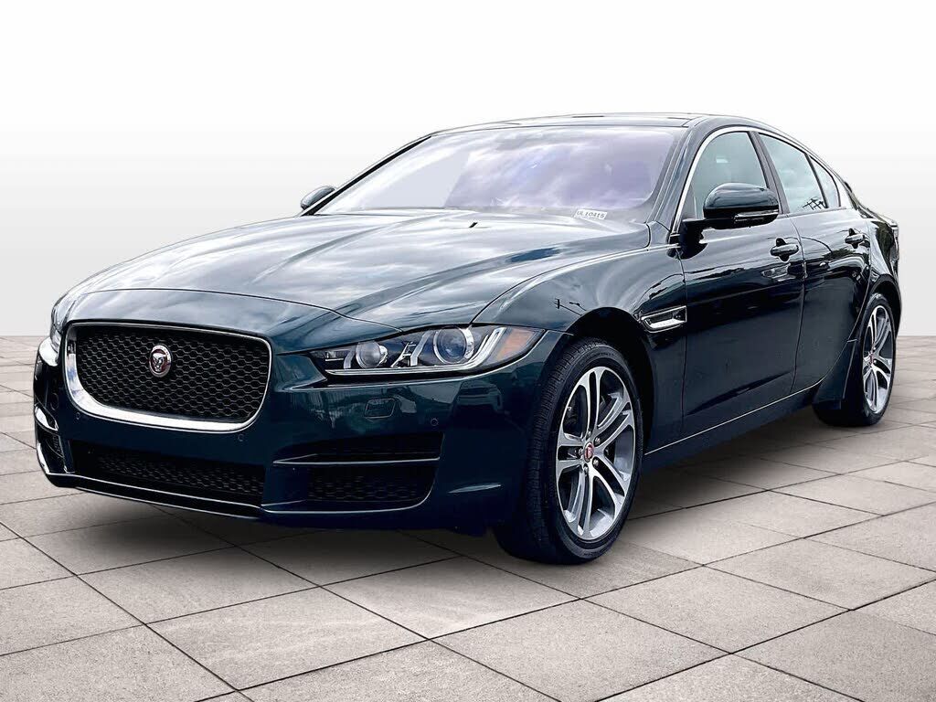 2017 JAGUAR XE