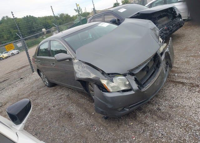 2006 TOYOTA Avalon
