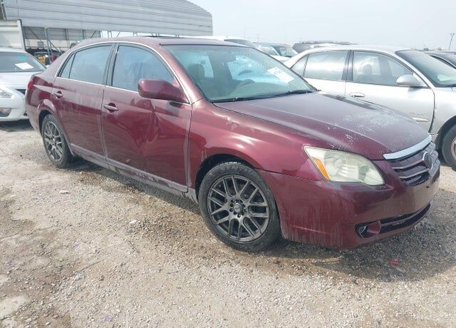 2005 TOYOTA Avalon