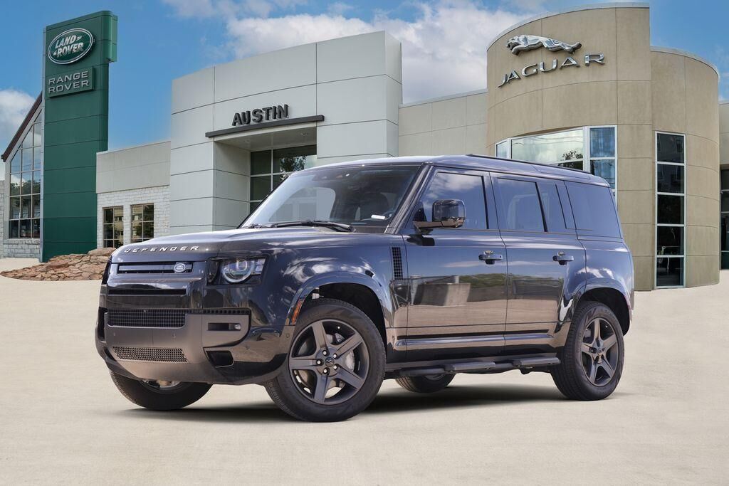 2026 LAND ROVER Defender