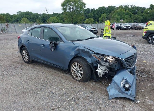 2015 MAZDA Mazda3