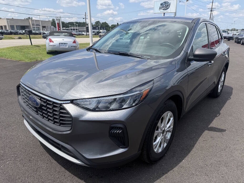 2023 FORD Escape