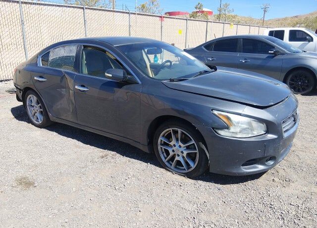 2009 NISSAN Maxima