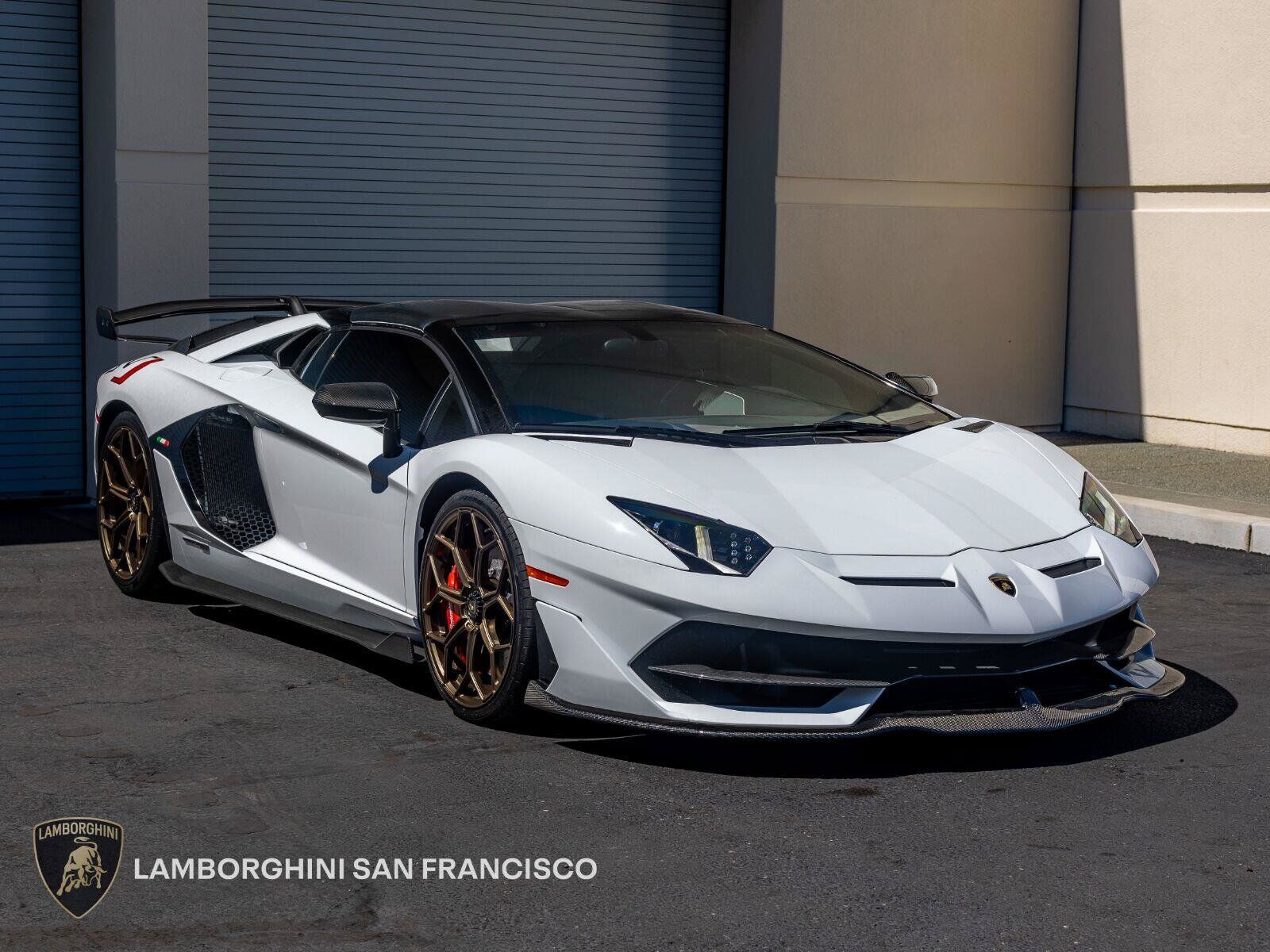 2020 LAMBORGHINI Aventador