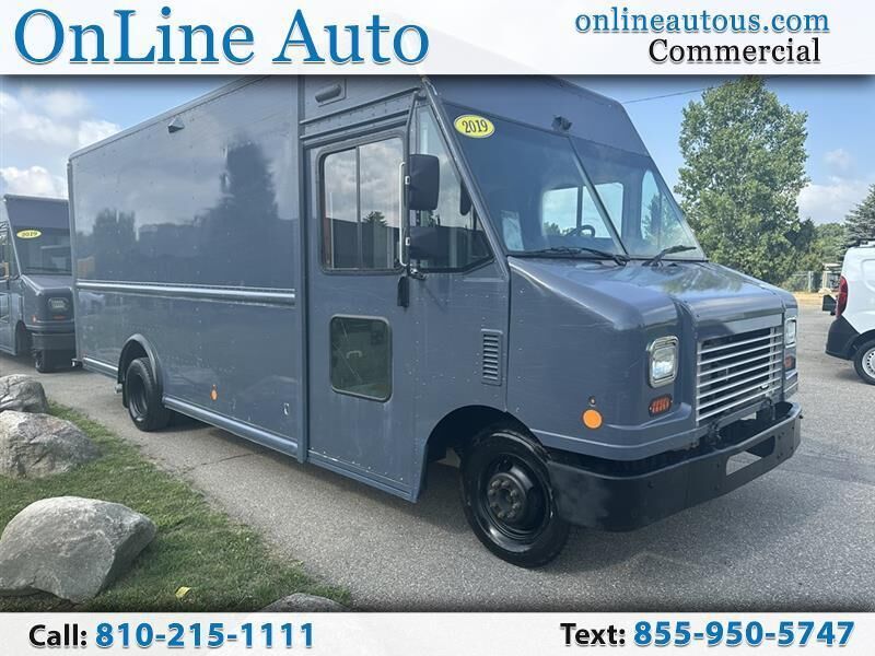 2019 FORD E-450