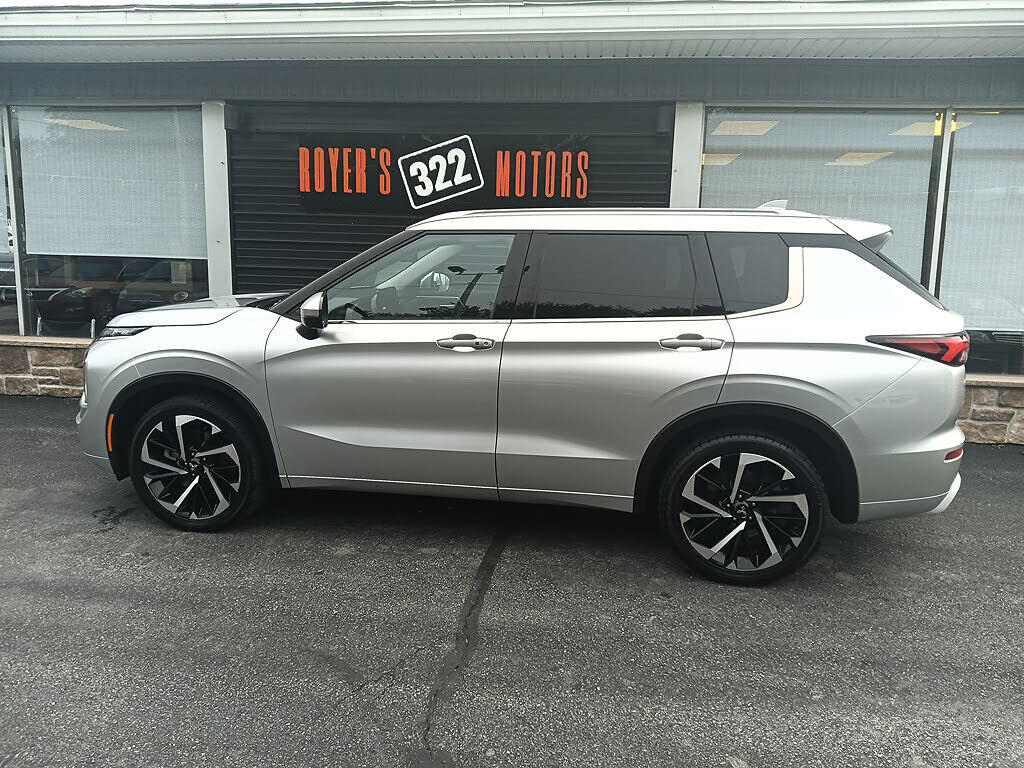 2022 MITSUBISHI Outlander