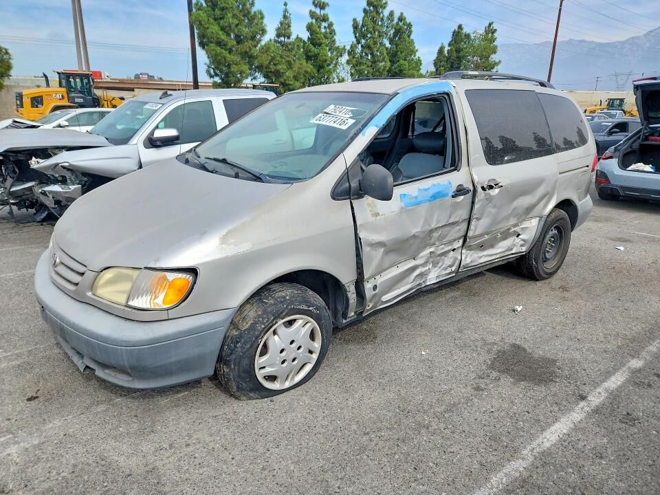 2003 TOYOTA Sienna