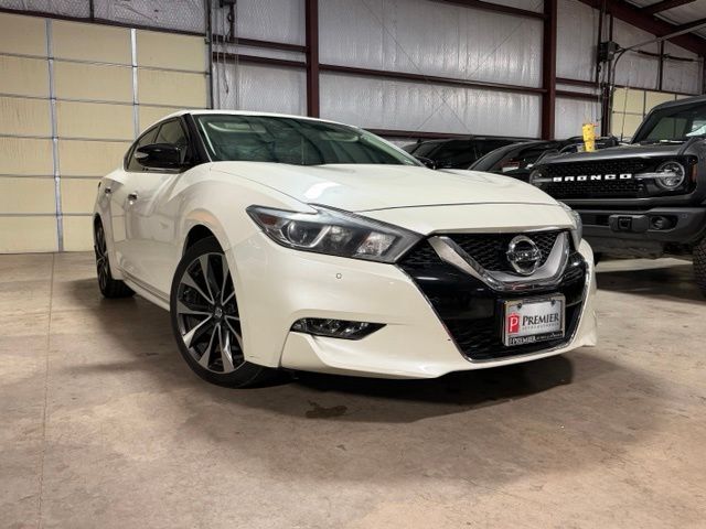 2017 NISSAN Maxima