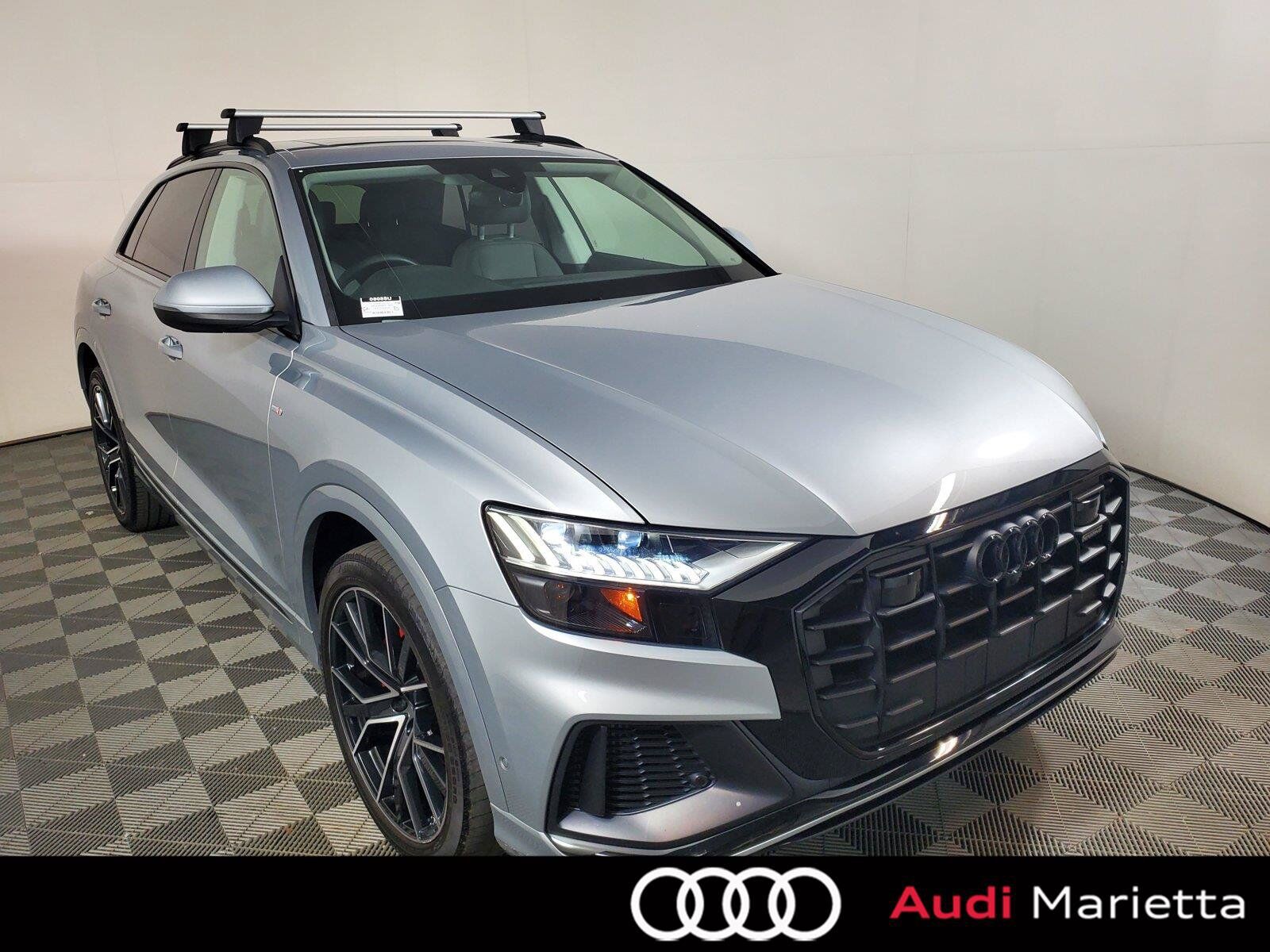 2023 AUDI Q8