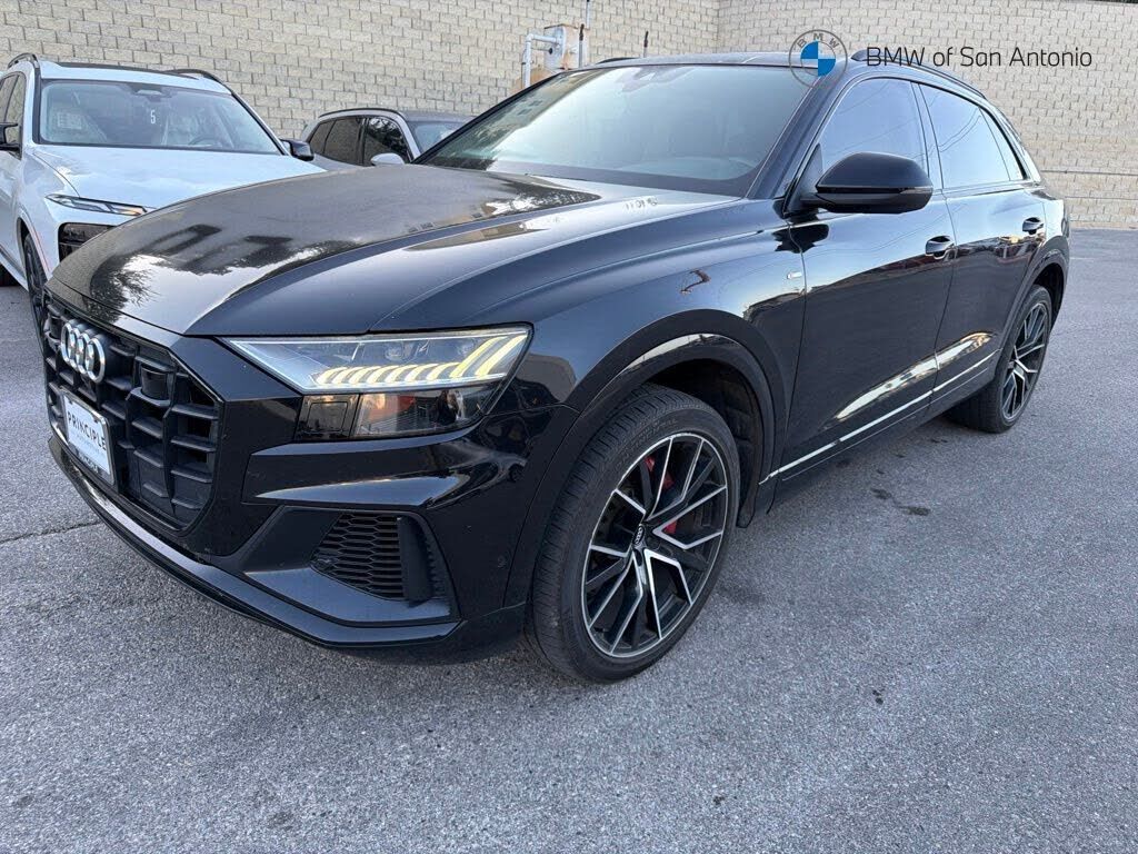 2021 AUDI Q8