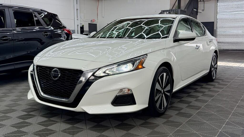 2022 NISSAN Altima