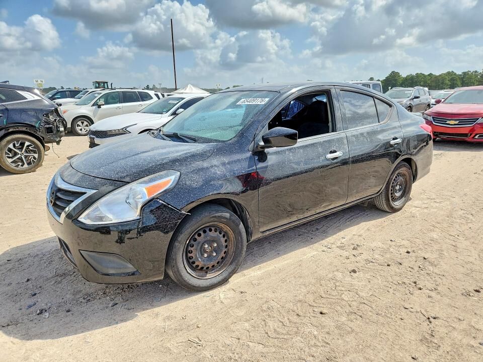 2018 NISSAN Versa