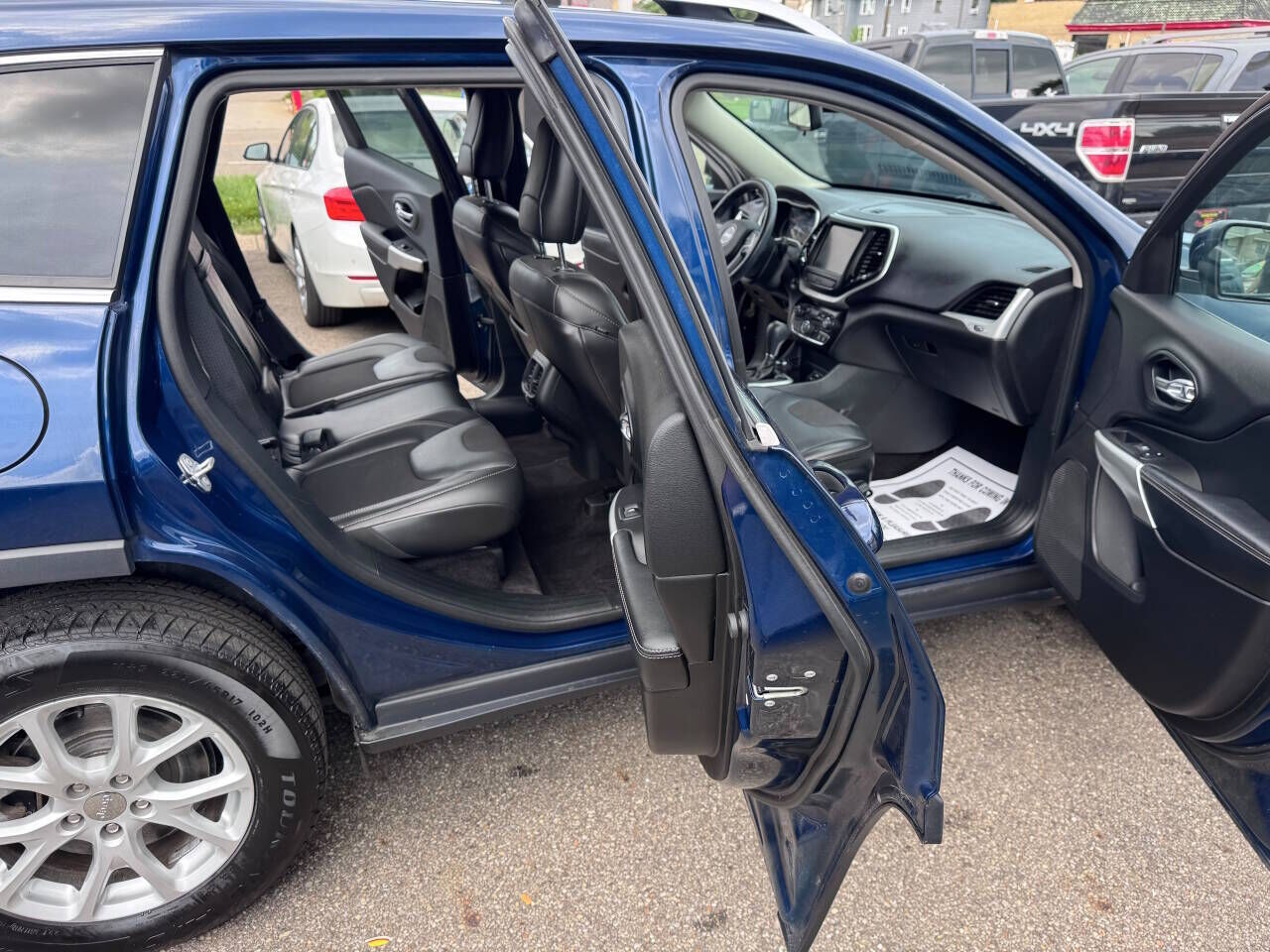 2018 JEEP Cherokee