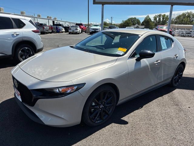 2024 MAZDA Mazda3
