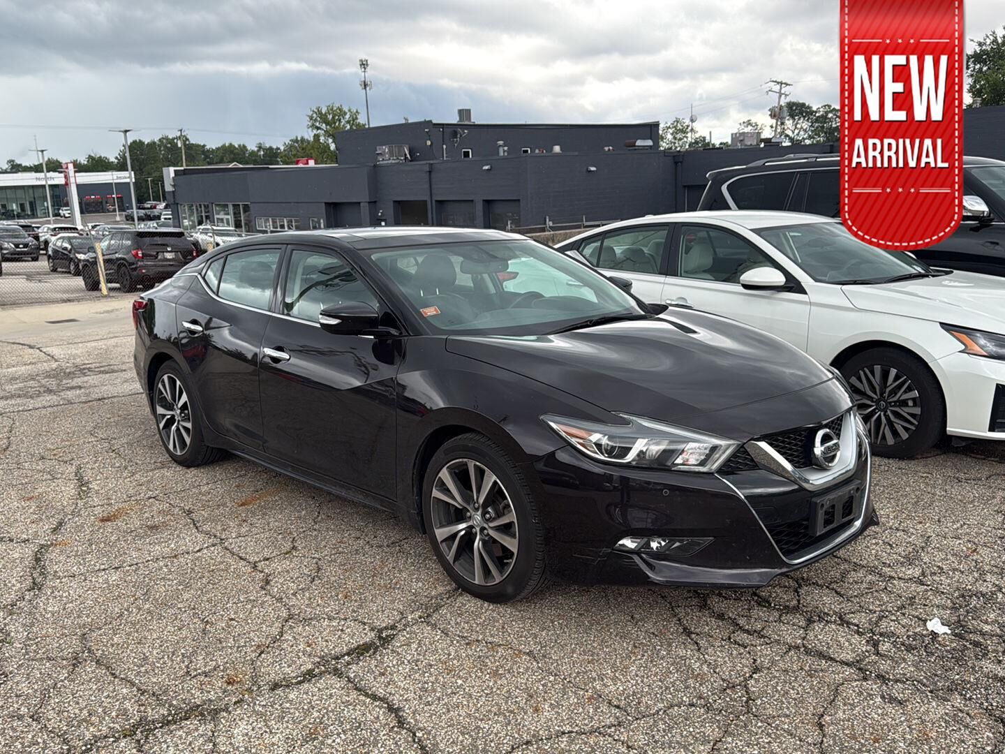 2016 NISSAN Maxima