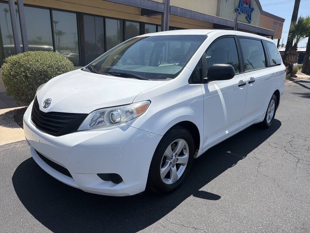 2014 TOYOTA Sienna