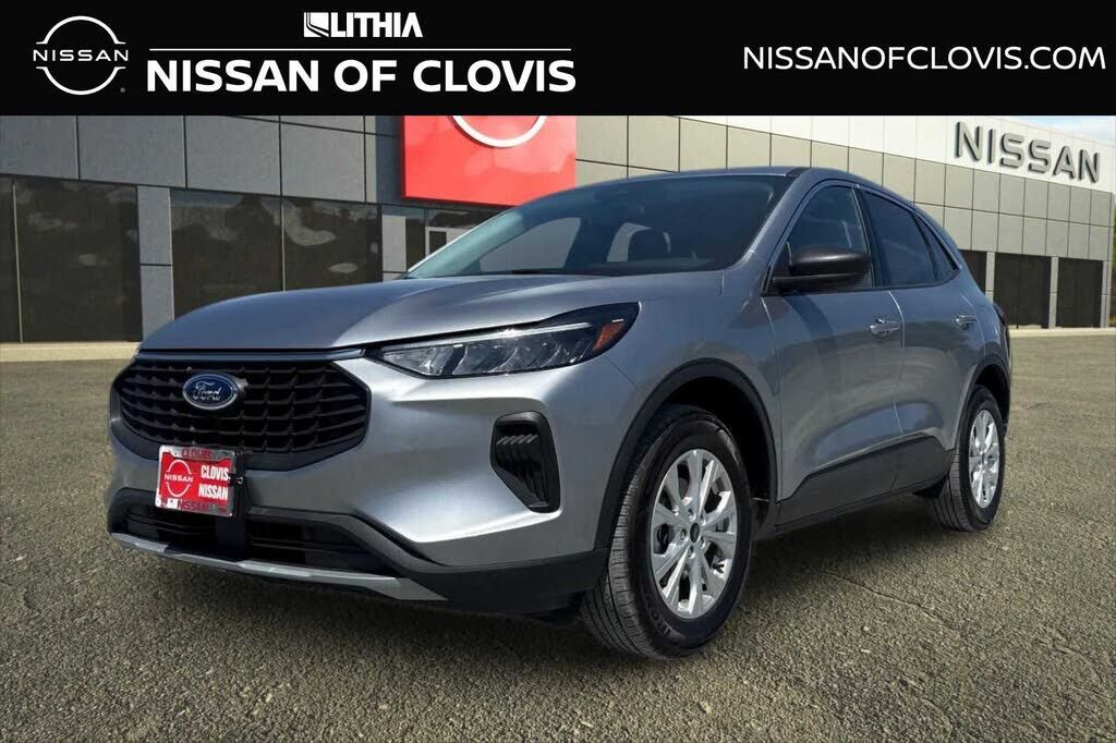 2024 FORD Escape