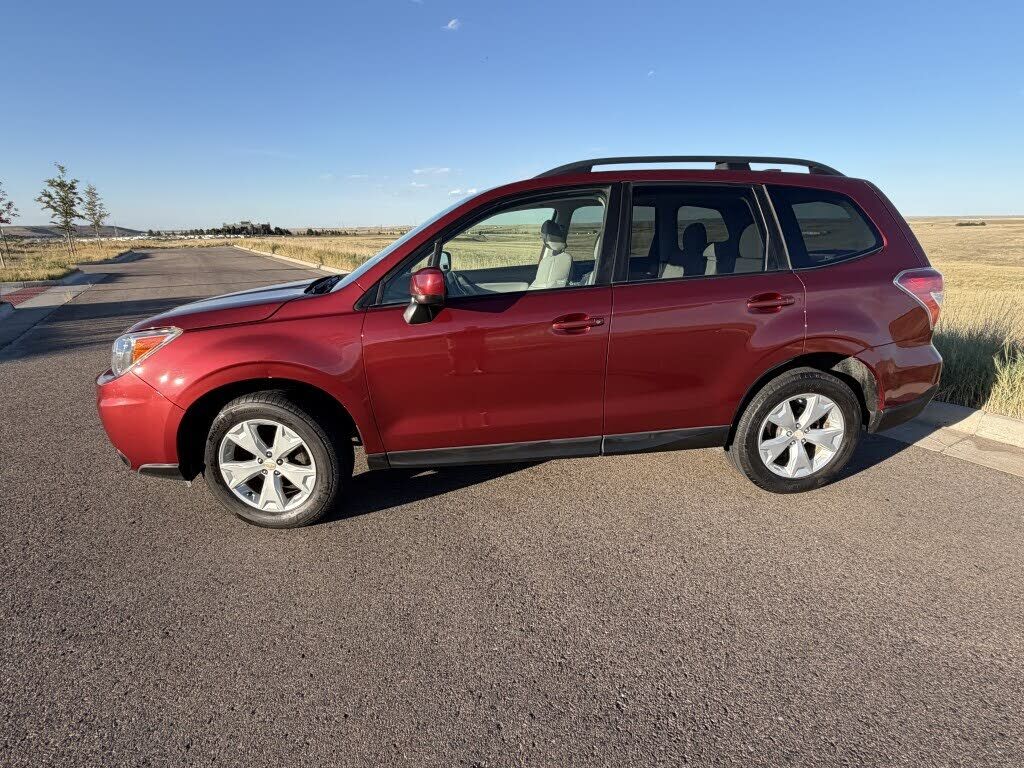 2016 SUBARU Forester