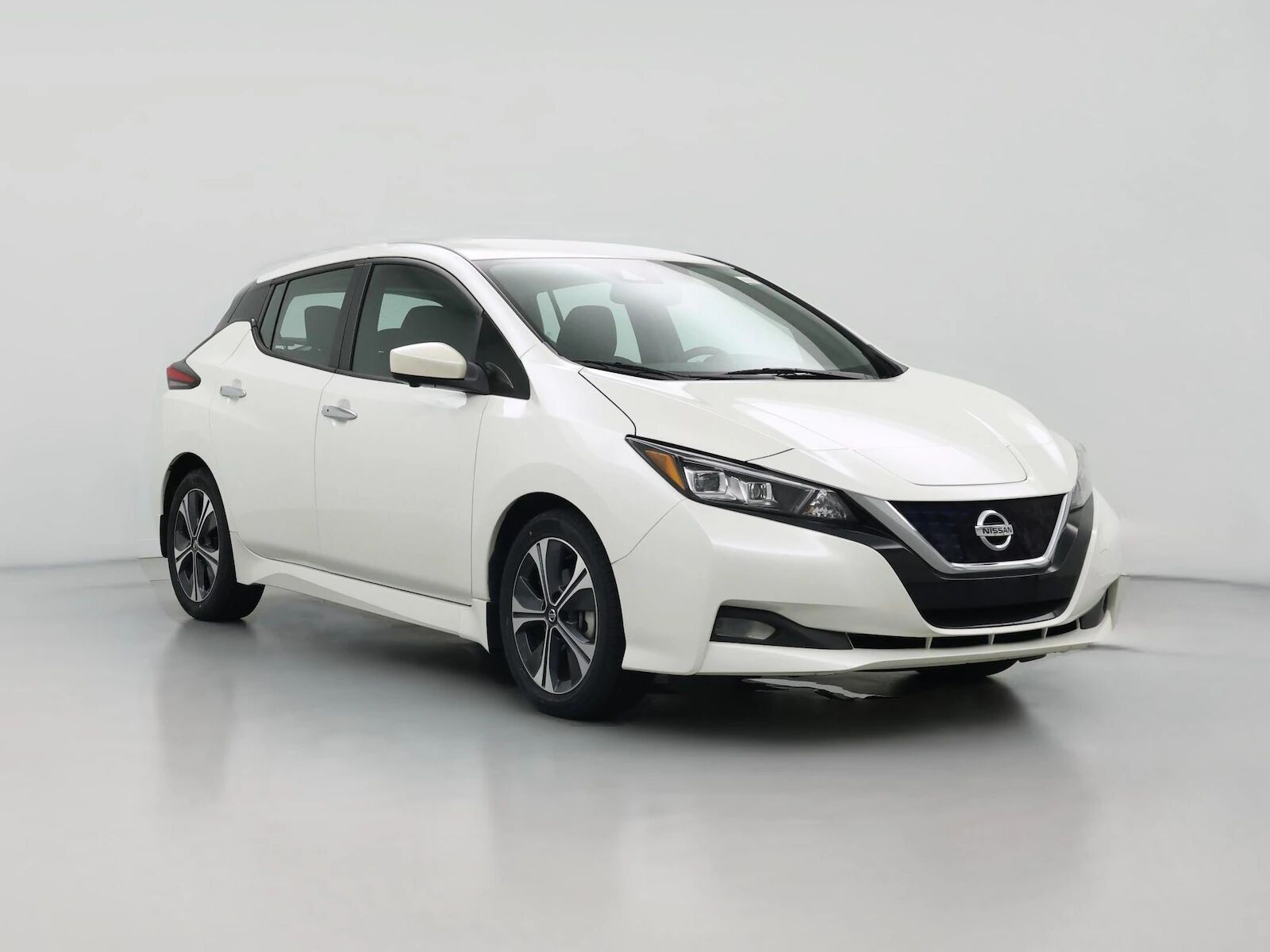 2022 NISSAN Leaf