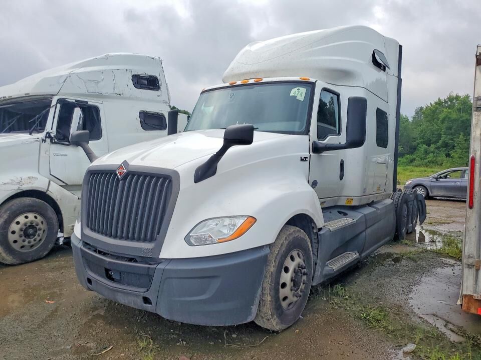 2021 INTERNATIONAL LT625