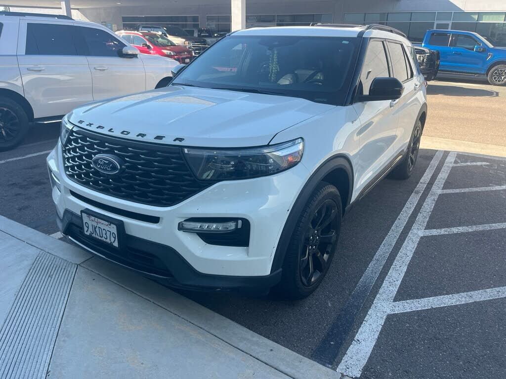 2023 FORD Explorer
