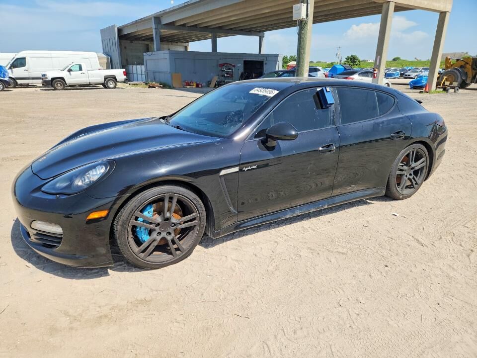 2013 PORSCHE Panamera