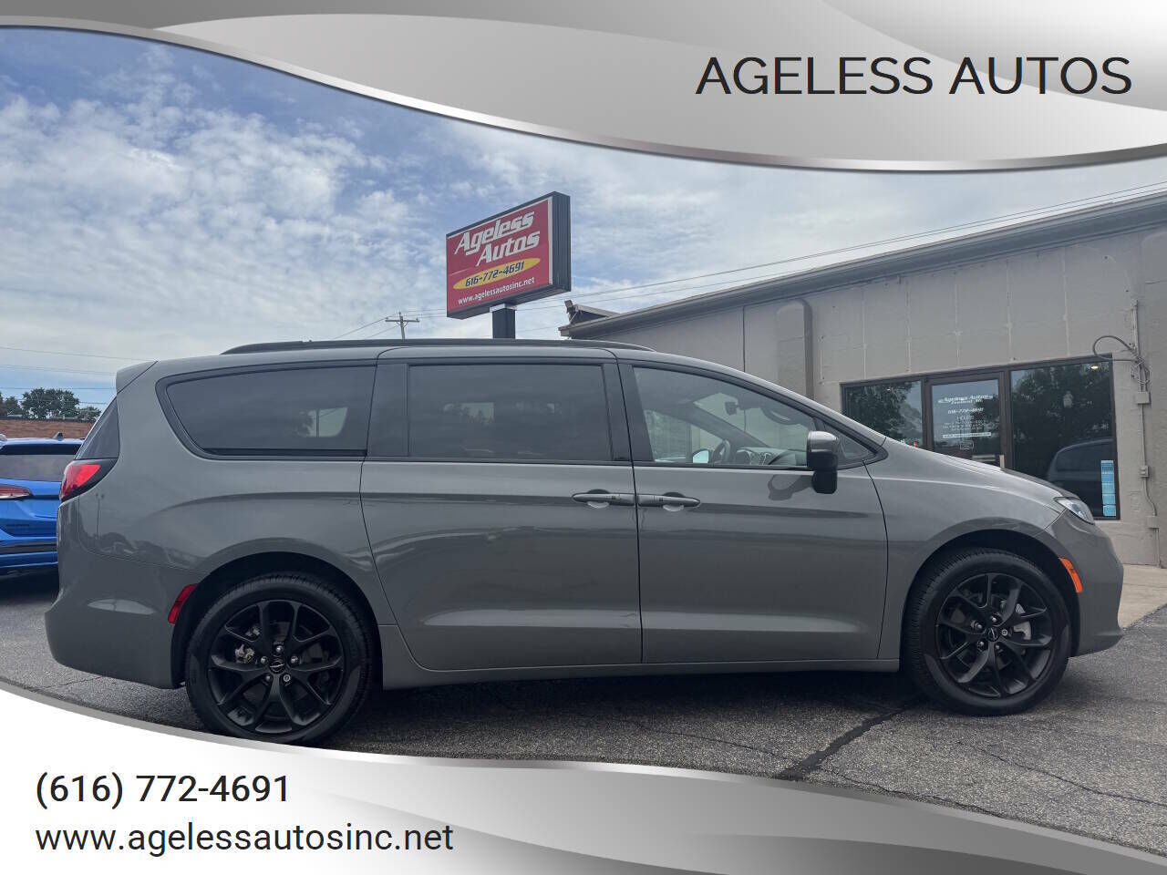 2023 CHRYSLER Pacifica