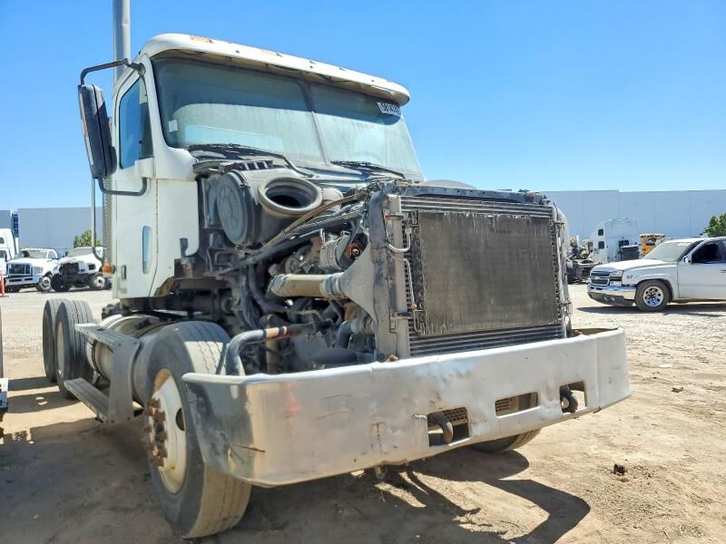 2001 FREIGHTLINER CST120