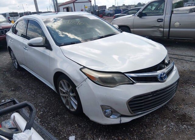 2013 TOYOTA Avalon