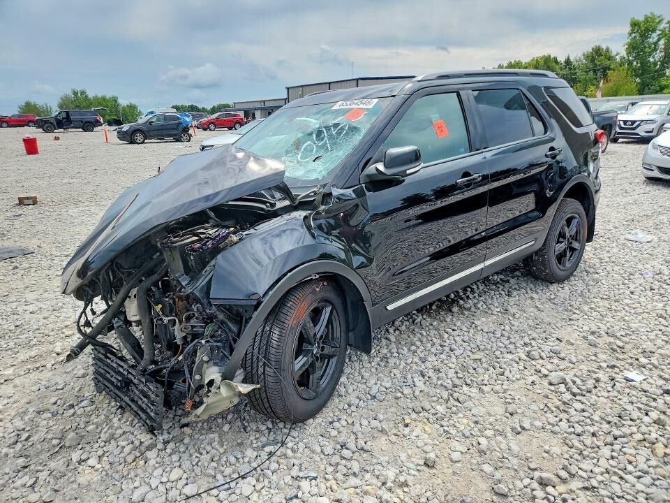 2017 FORD Explorer