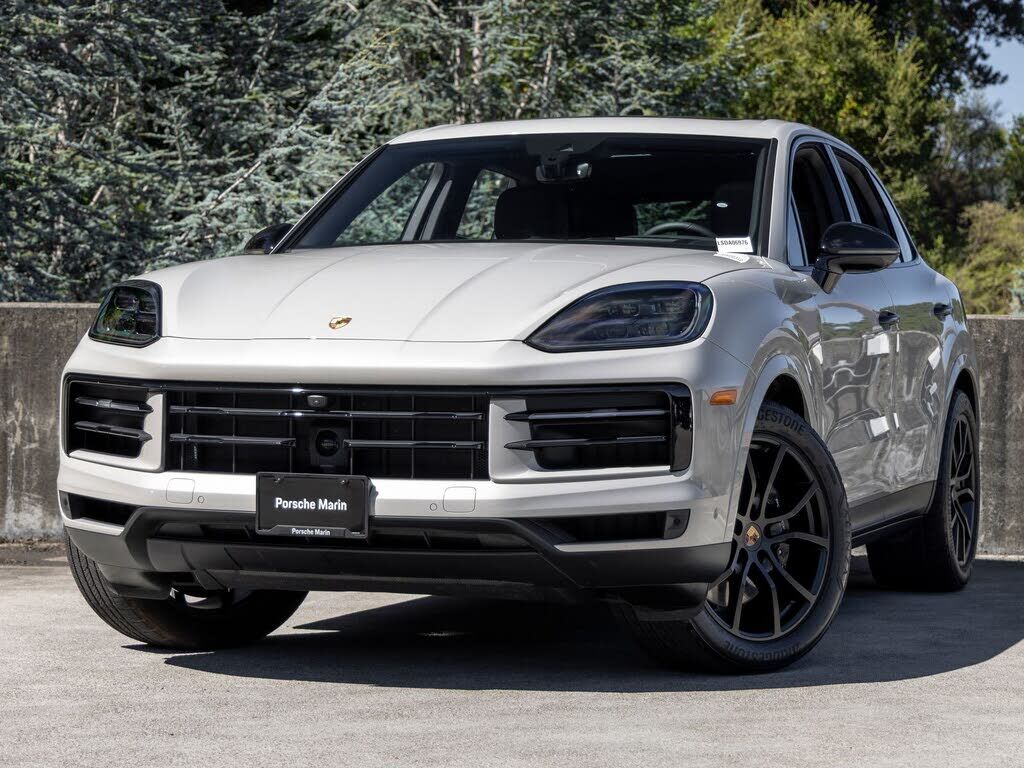 2025 PORSCHE Cayenne