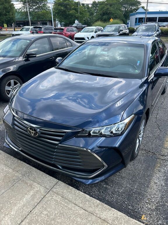 2020 TOYOTA Avalon