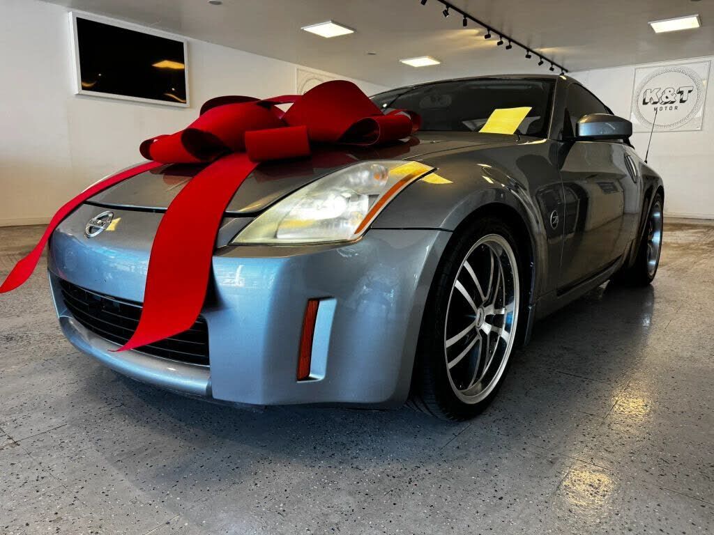 2004 NISSAN 350Z