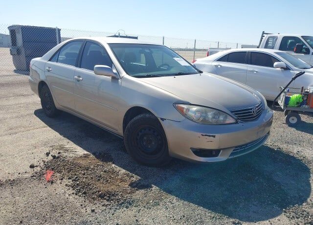 2005 TOYOTA Camry