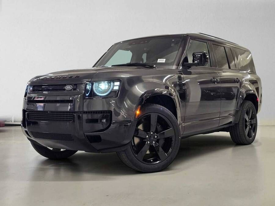 2026 LAND ROVER Defender
