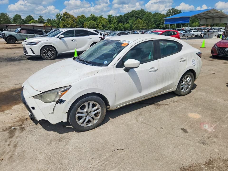 2017 TOYOTA Yaris