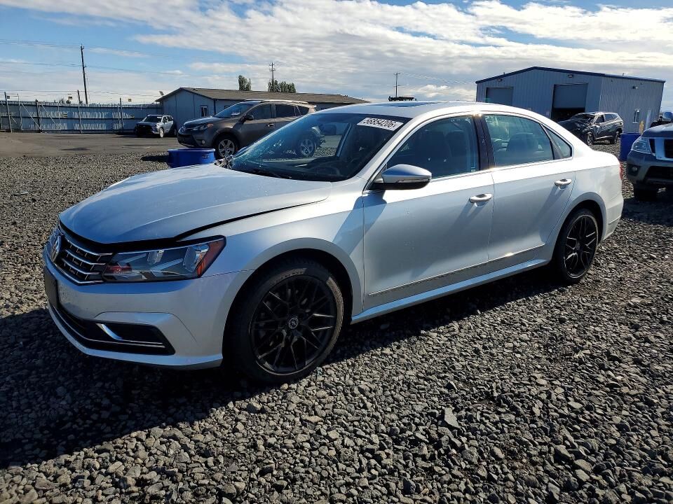 2017 VOLKSWAGEN Passat