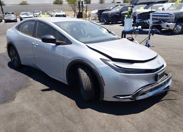 2024 TOYOTA Prius