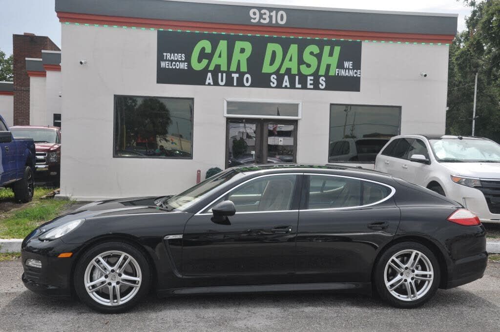 2013 PORSCHE Panamera