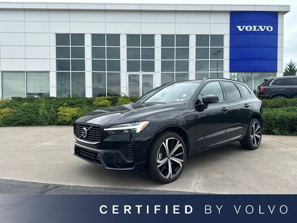 2025 VOLVO XC60