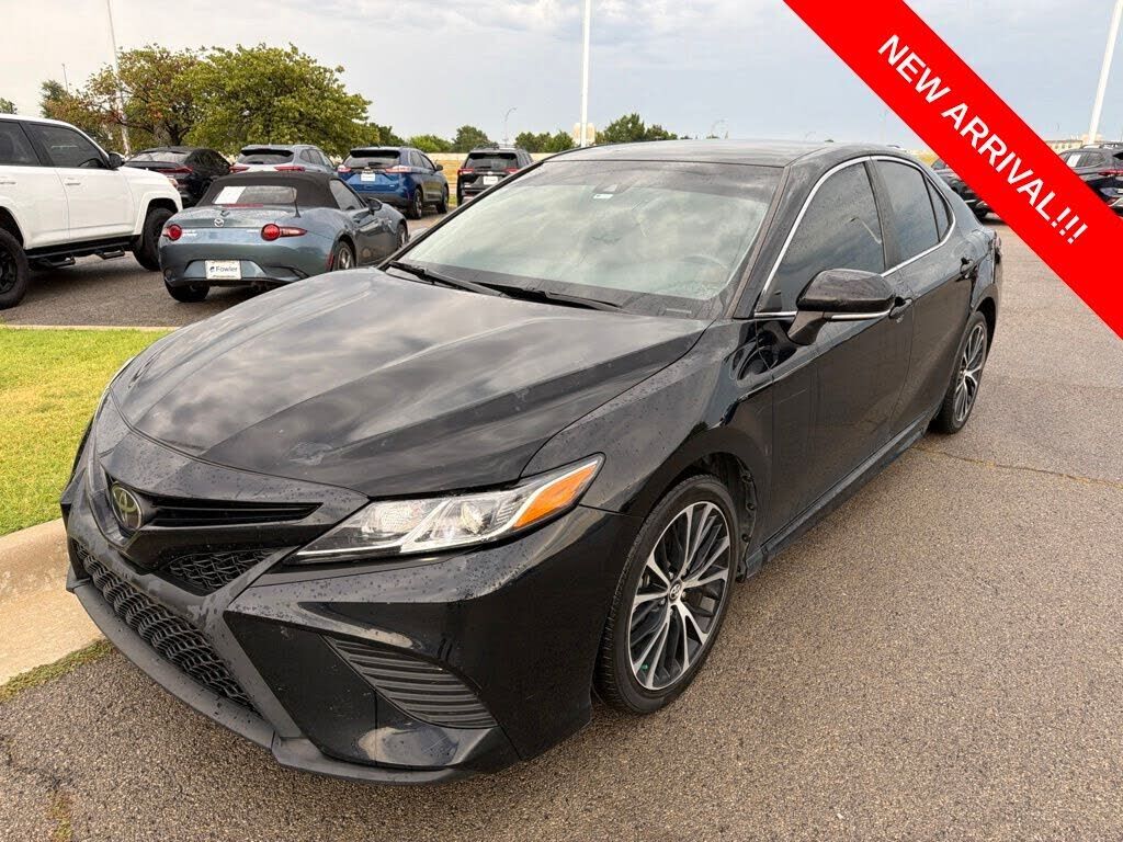 2018 TOYOTA Camry