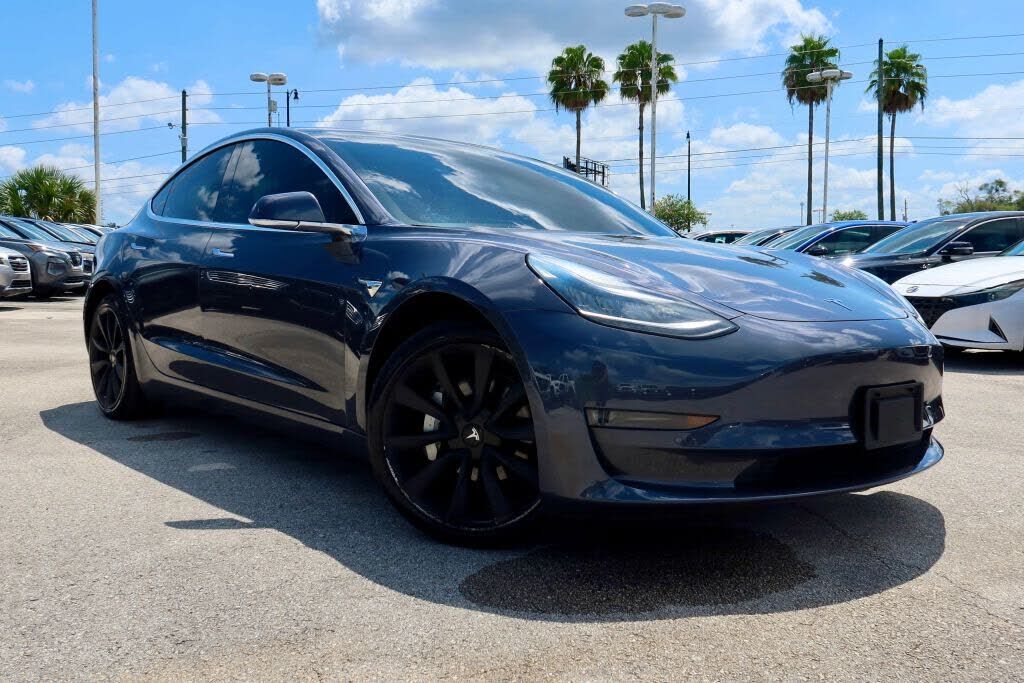 2018 TESLA Model 3