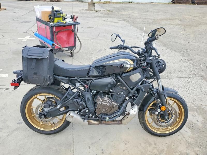 2025 YAMAHA XSR700