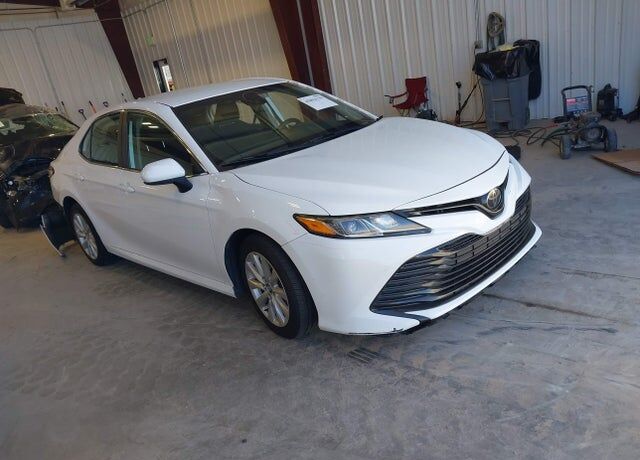 2020 TOYOTA Camry